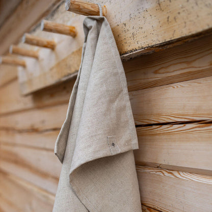 Hyvin kuivaava käsipyyhe värjäämätöntä hamppua.